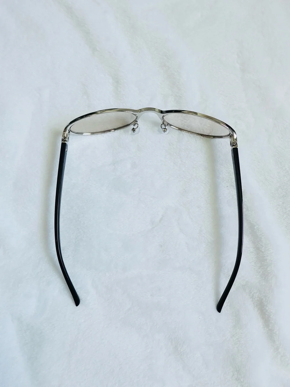 Retro Small Oval Sunglasses Vintage 90s Narrow Metal Frame Trendy Shades